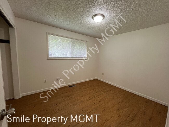 Building Photo - 3016 SE 140th Ave