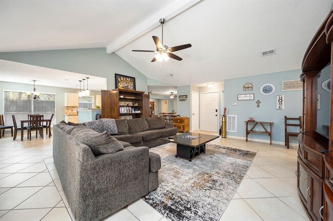 Building Photo - 22206 Meadowrock Dr