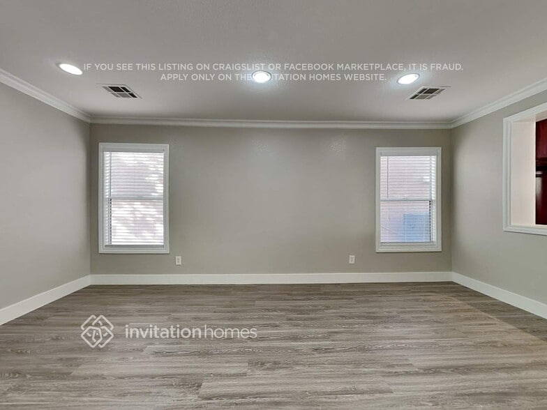 Building Photo - 704 St Keyne St