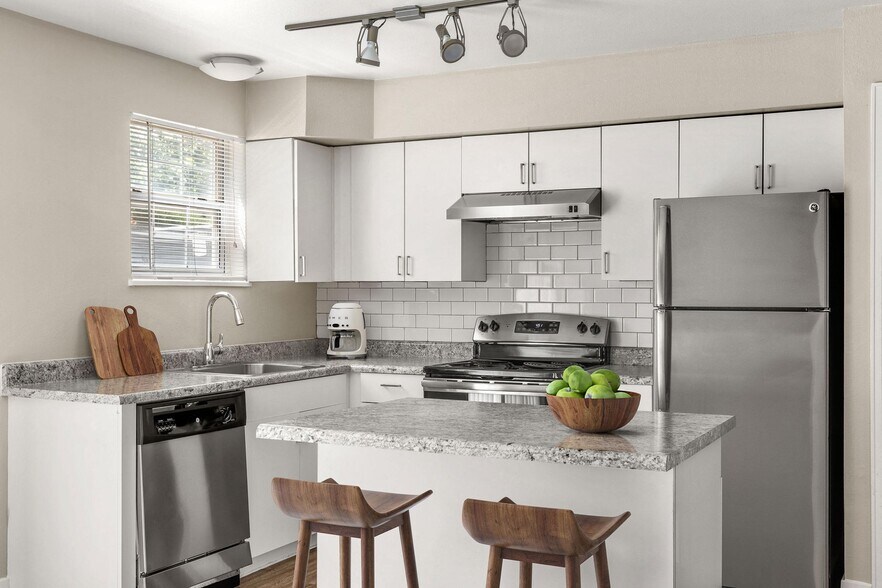 Arcadia Apartment Homes 8225 S Poplar Way Centennial CO 80112