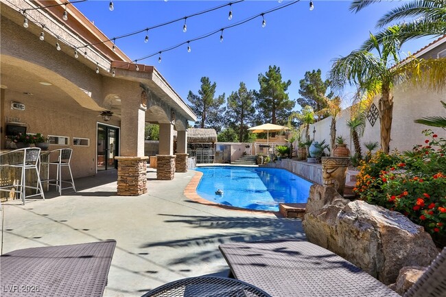 Building Photo - 595 Campus Oaks Ct