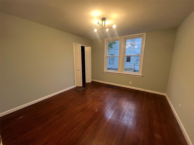 Building Photo - 62 Woodland Ave