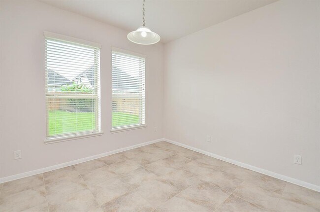 Building Photo - 5610 White Camelia Ct