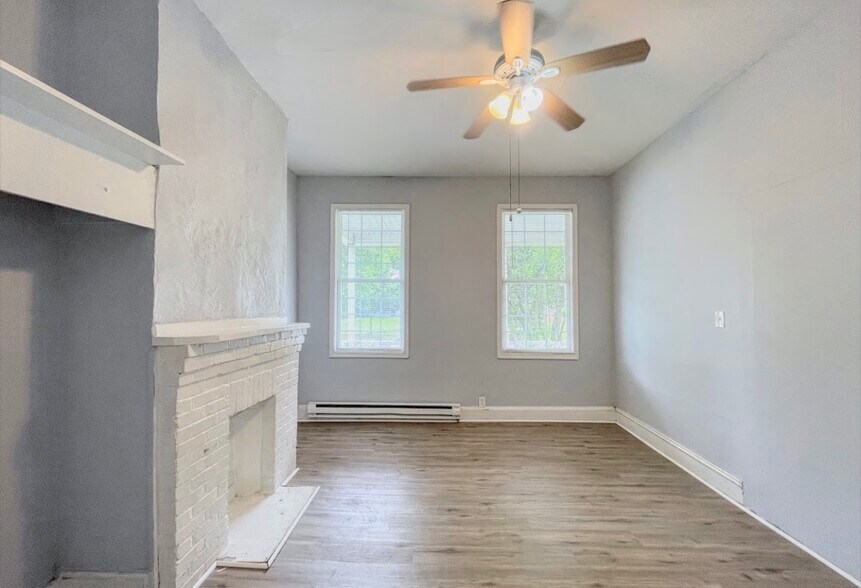 Building Photo - 1305 38th St