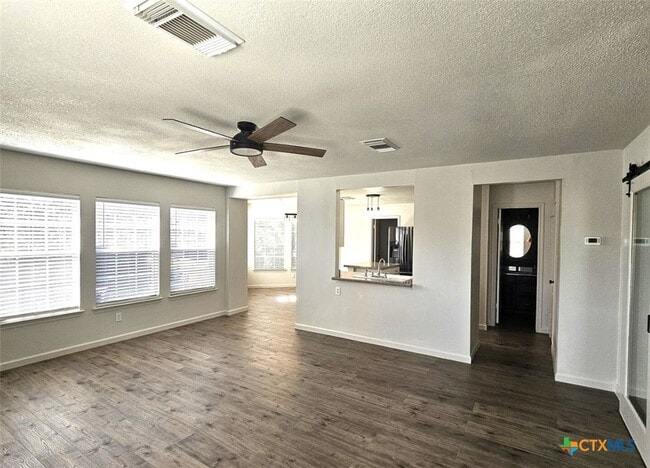 Building Photo - 1648 Dogwood Ln