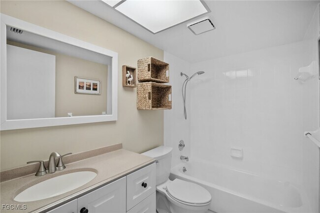 Building Photo - 15350 Moonraker Ct