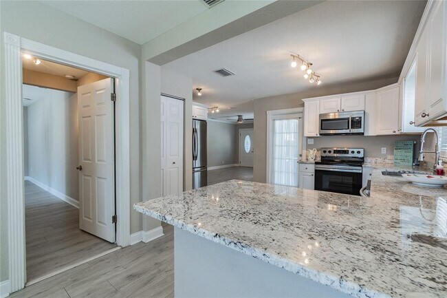 Building Photo - 4106 W Carmen St