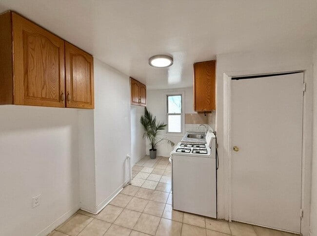 Building Photo - 2408 Central Ave