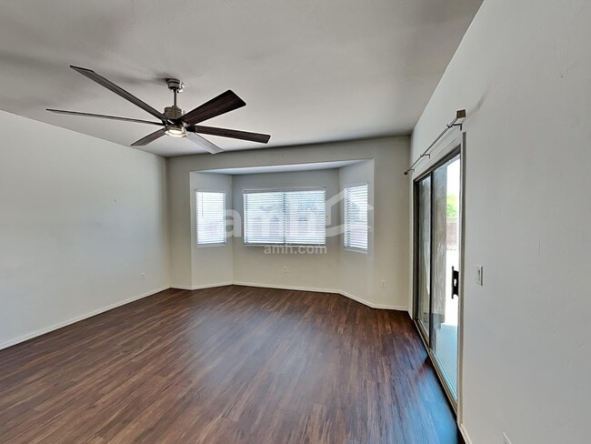 Building Photo - 7626 E Shadybrook Ln