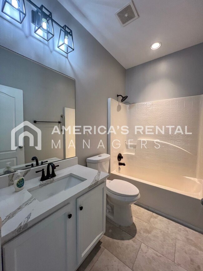 Building Photo - Beautifully Renovated Ranch-Style Home for Rent!!! View with 48 Hours Notice!