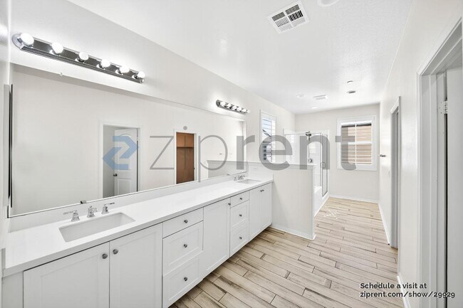 Building Photo - 2409 Via Alicante