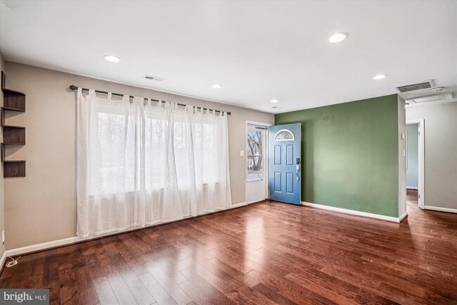 Building Photo - 3720 Harmon Ave