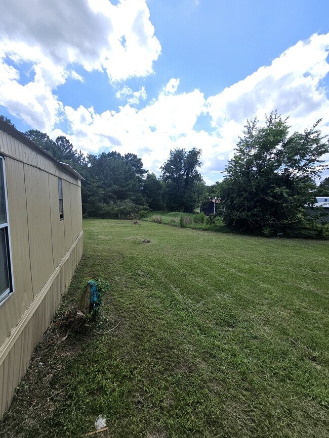 Building Photo - 539 Tindal Rd