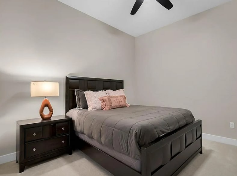 Building Photo - 150 E Robinson St