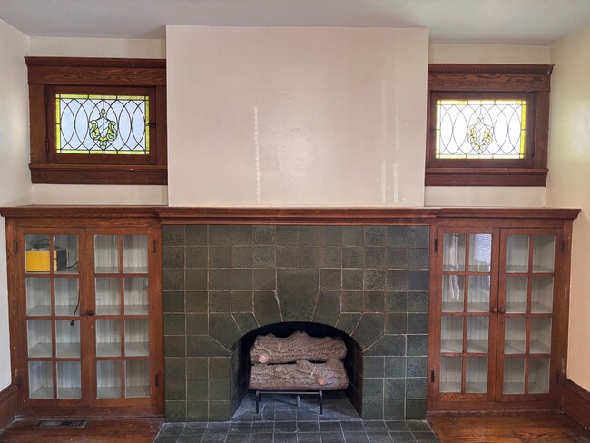 Building Photo - 3-4 Bedroom House located in South Park. Short Walking Distance to Downtown. Available 8/5/26