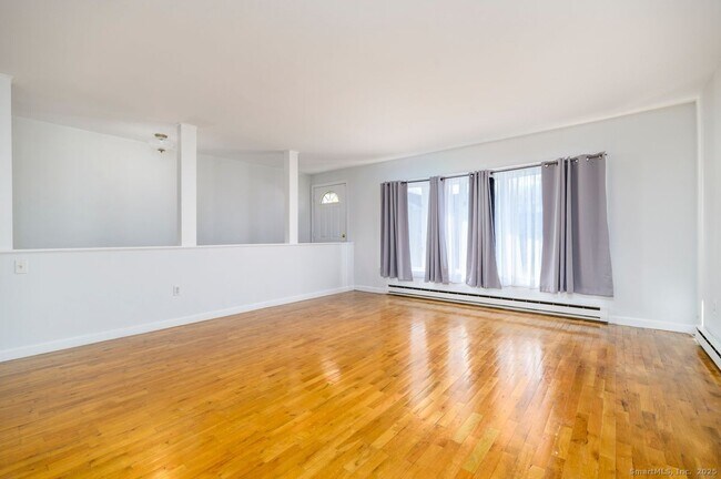 Building Photo - 200 Frederick St