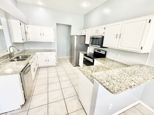 Building Photo - 4/3.5 Home at Eagle Lending