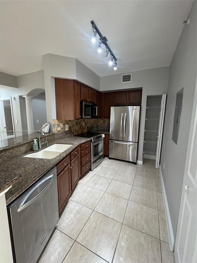 Building Photo - 9021 SW 94th St