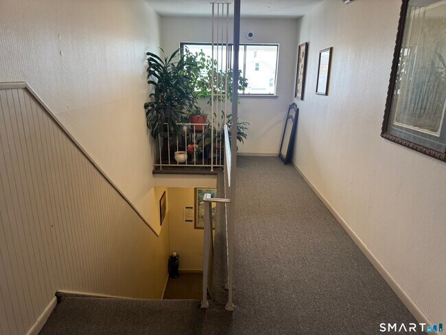 Building Photo - 4 Glenwood Ave