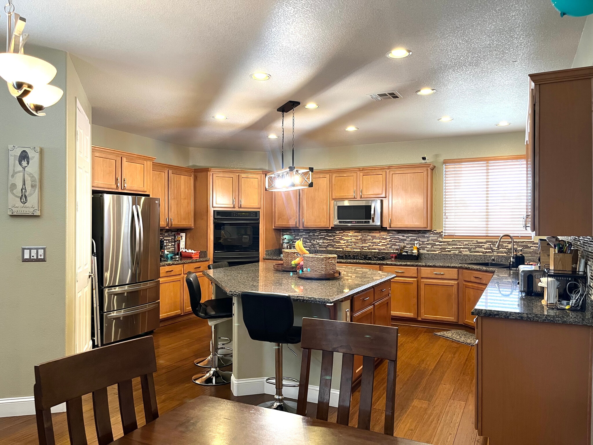 Building Photo - 7729 Villa Gabriela Ave