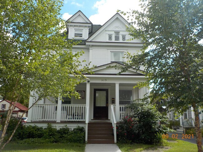 Building Photo - 515 Allen St