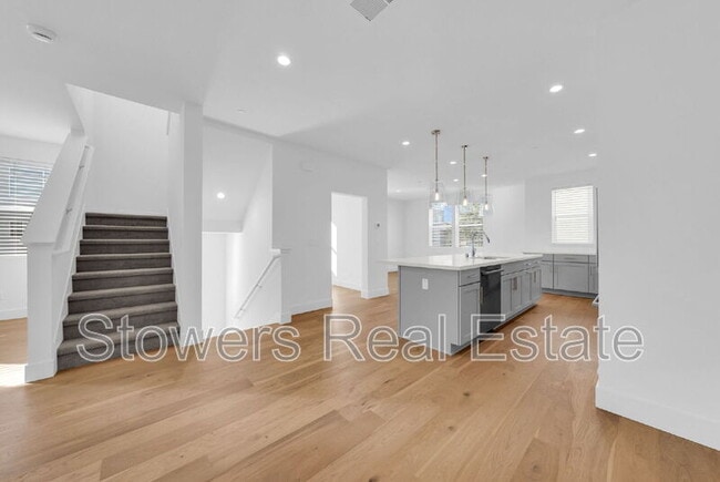 Building Photo - 3001 Ivory Ter