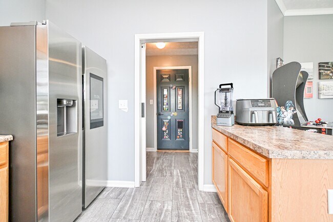 Building Photo - 5469 Fairford Ct