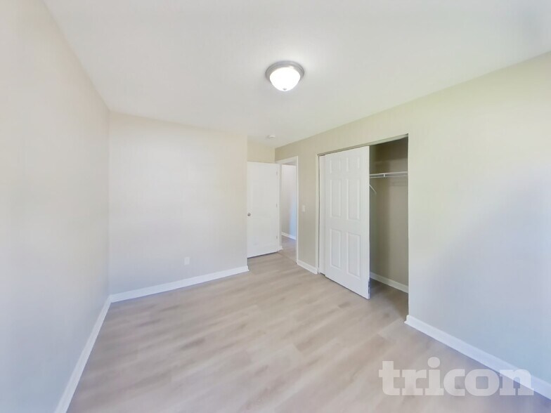 Building Photo - 43 Westbrook Dr