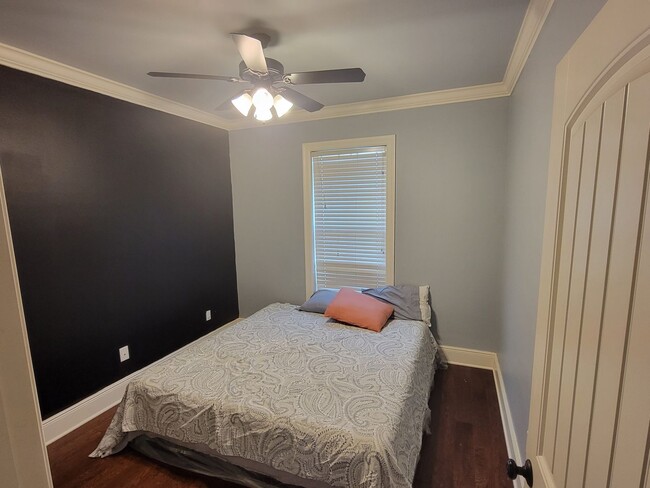 Building Photo - Cyrpess Bend Rental (4 Bedroom 3 Bath)