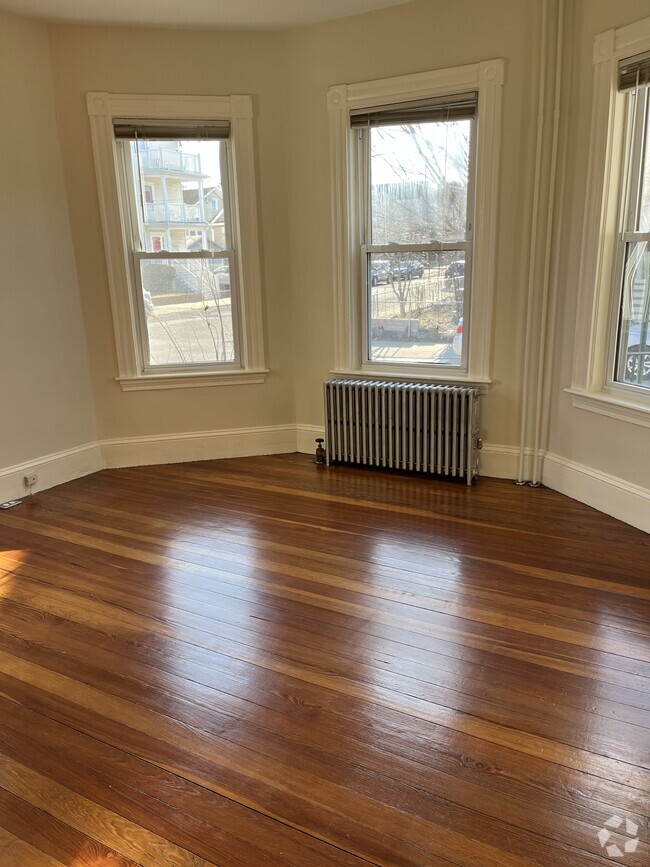 Sunny Front room 4 windows - 52 Rock Valley Ave