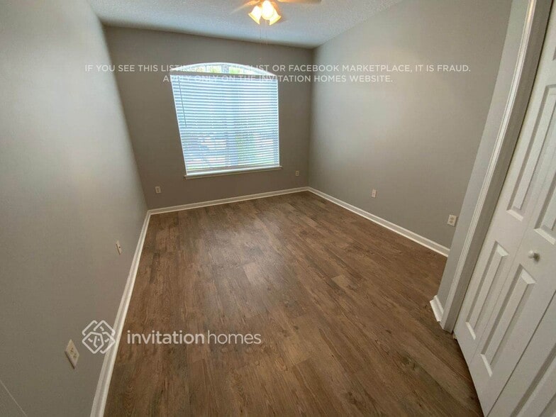 Building Photo - 3826 Westridge Dr