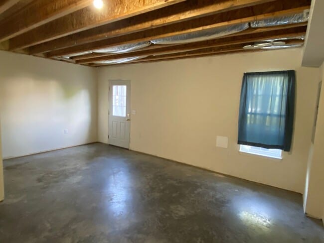 Building Photo - Renovated Home with Open Floor Plan, NEW L...