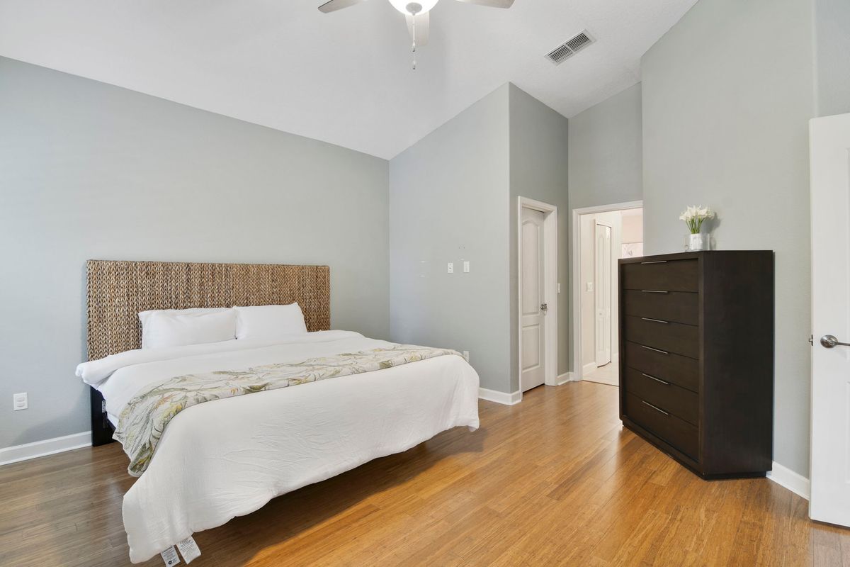 Building Photo - 5808 Tarleton Way