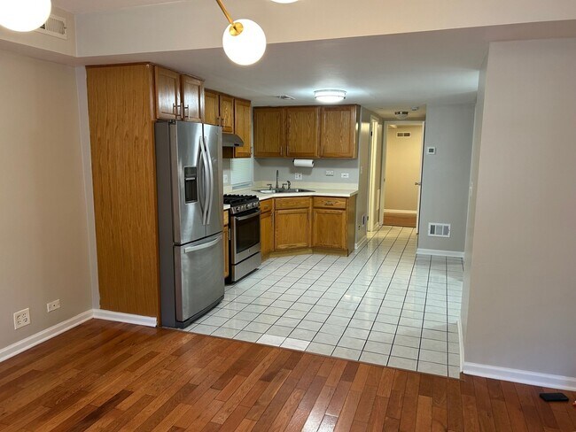 Building Photo - 2634 N Talman Ave