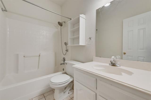 Building Photo - 1018 Winslow Dr