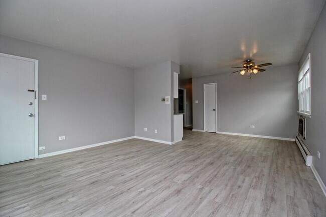 Building Photo - 9845 S Cicero Ave