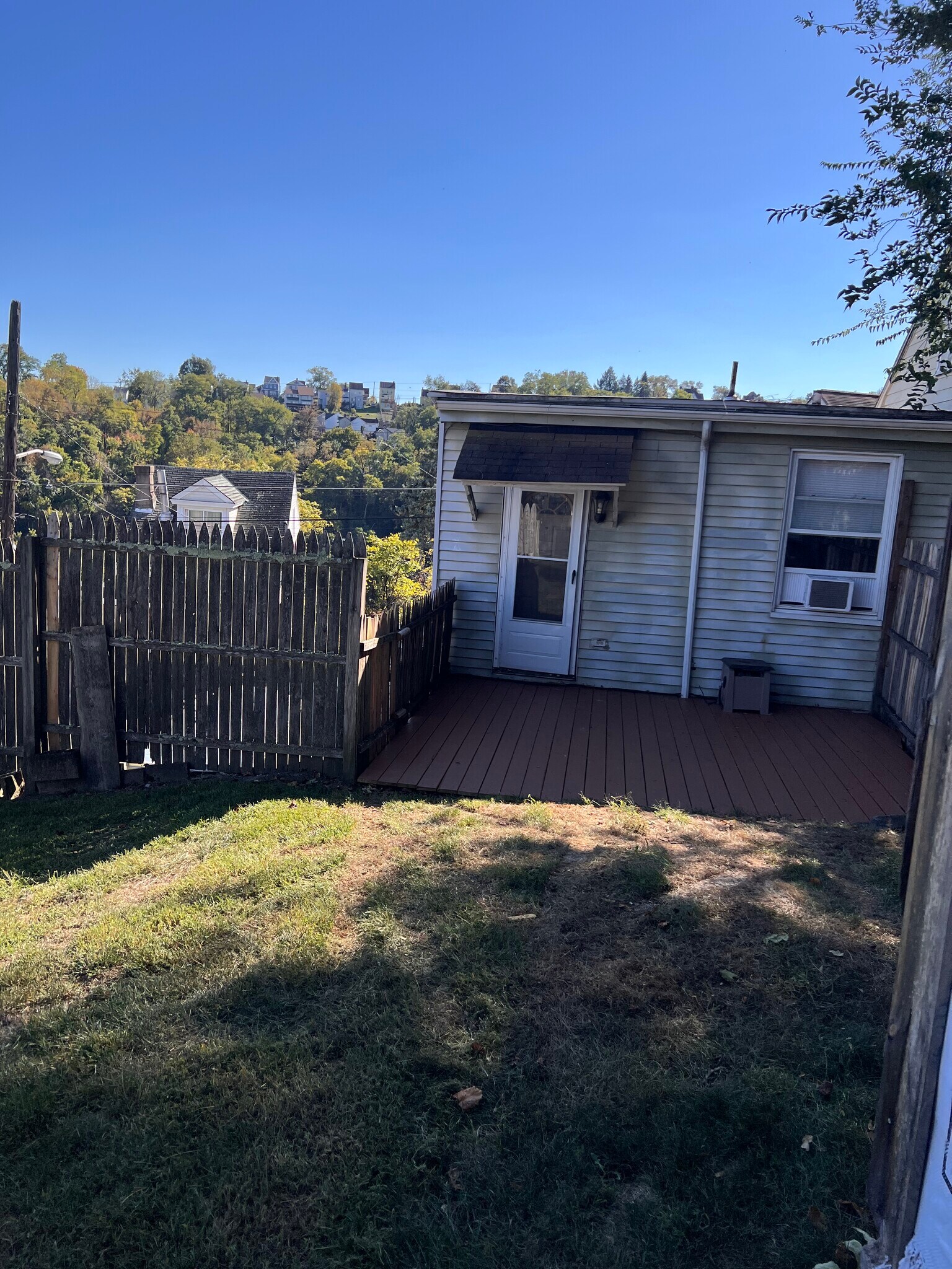 Building Photo - 1913 Saint Paul St