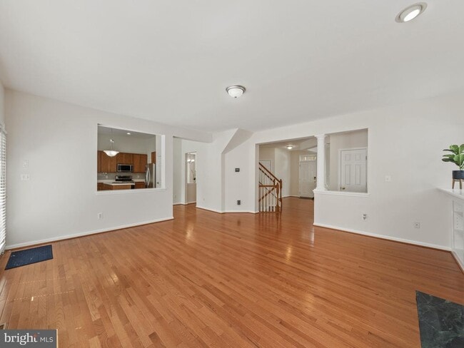 Building Photo - 43103 Lake Ridge Pl