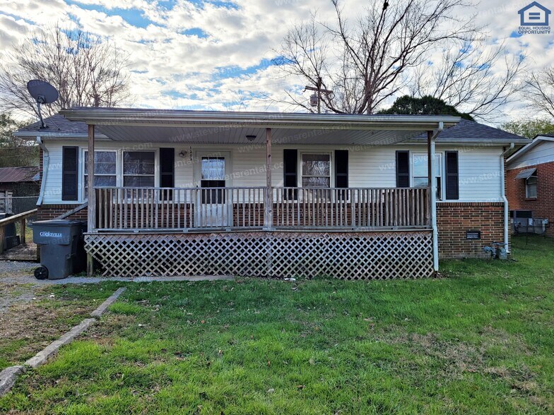 Primary Photo - 1202 Pleasant View Dr