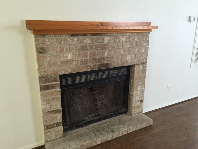 Building Photo - 3700EL