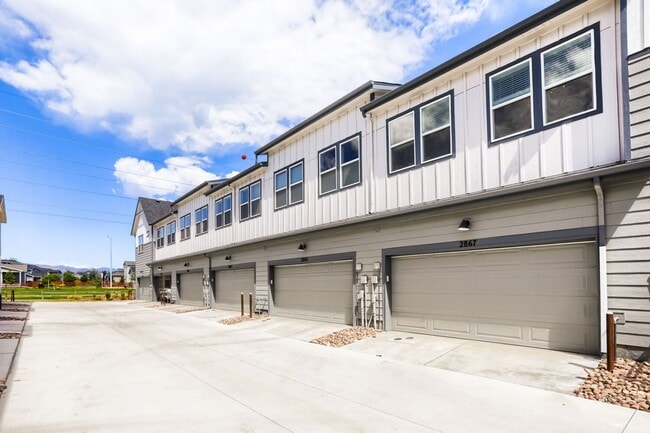Building Photo - 2861 Bear Spgs Cir