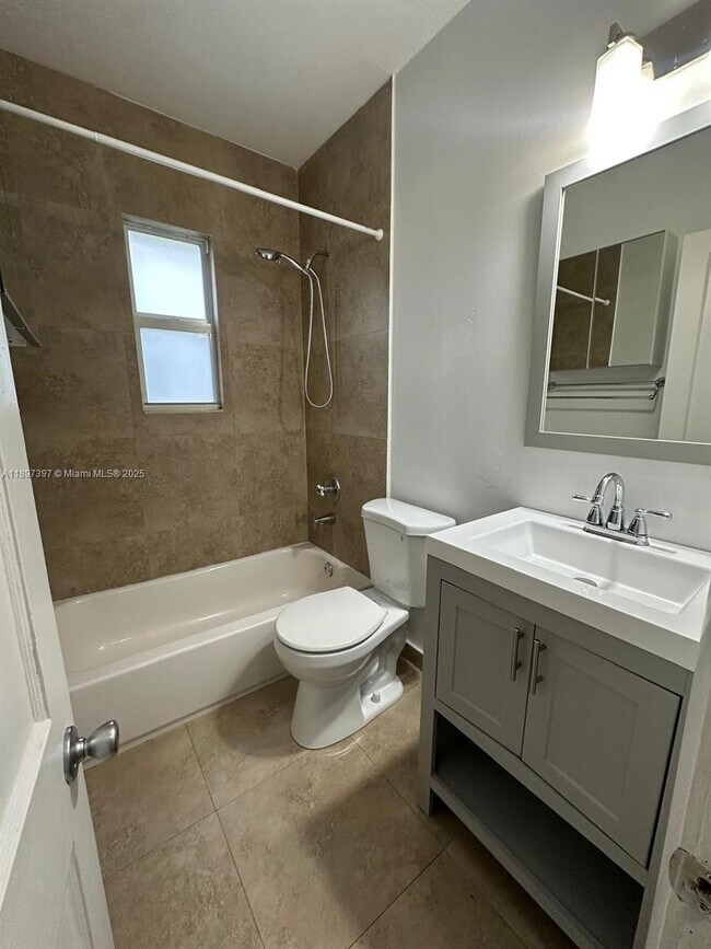 Building Photo - 3233 S Le Jeune Rd