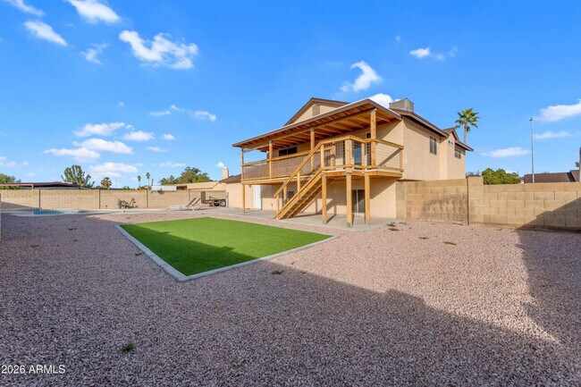 Building Photo - 1852 N Saffron Cir