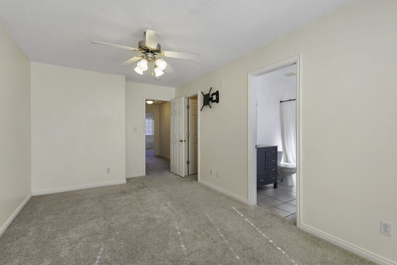 Building Photo - 10504 Sage Flats Way