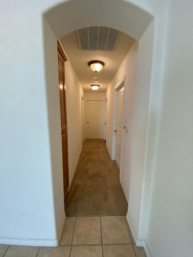 Building Photo - Beautiful Somerset Single Story Townhome N...