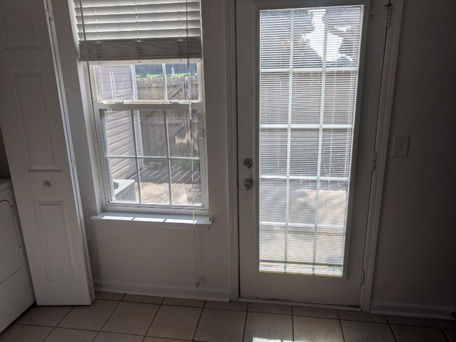 Building Photo - 313 Stewarts Landing Cir