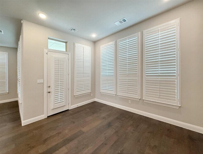Building Photo - 6905 Broomsedge Dr