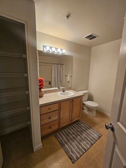 Building Photo - 730 NW 185th Ave