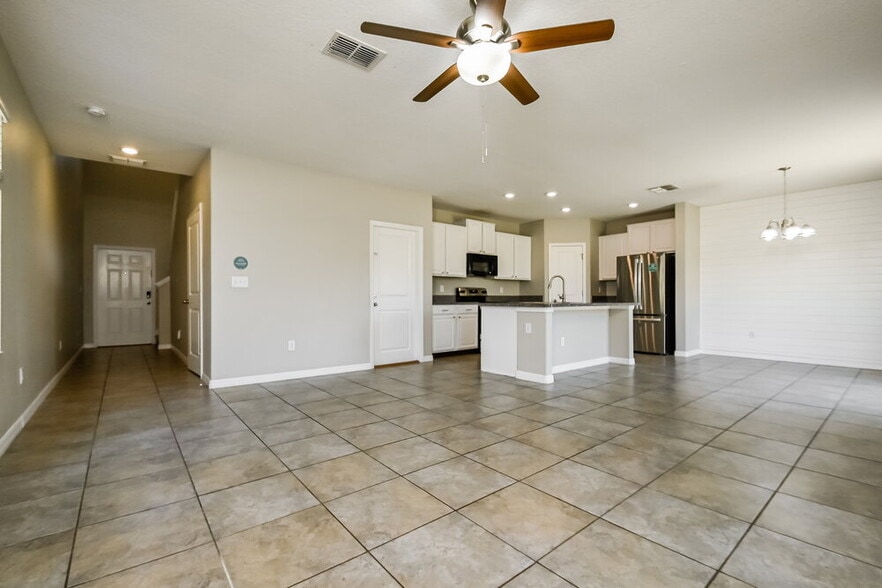 Building Photo - 7311 Ozello Trail Ave