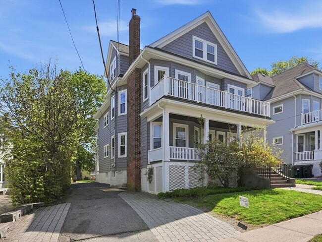 Building Photo - 48-50 Spruce St